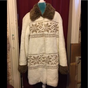 Gorgeous Nordic Lights Faux Fur Parka in Pristine Condition XL Snowflake Design